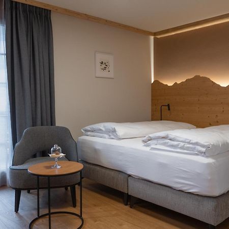 Hotel Alpenland Gstaad Exteriör bild