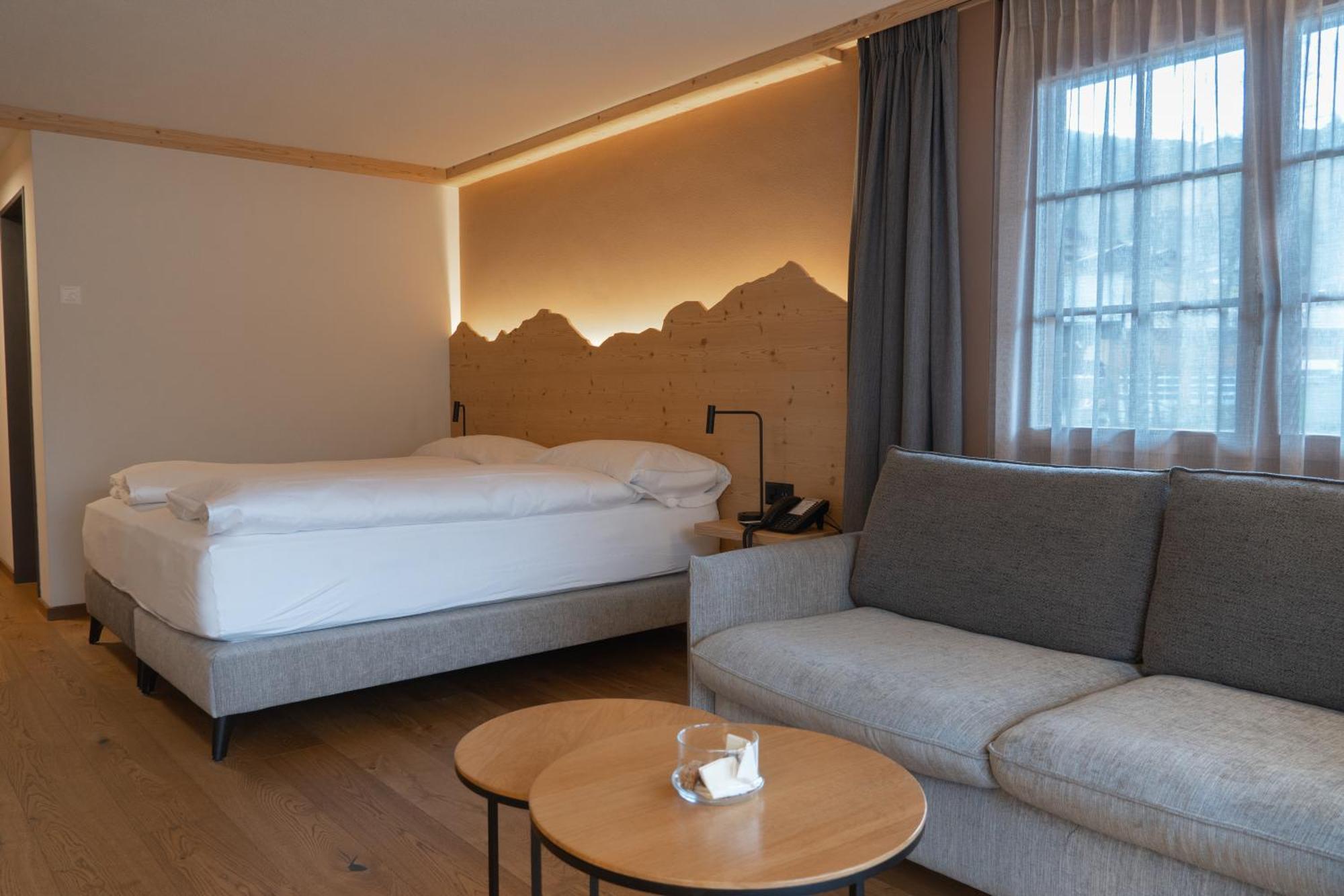 Hotel Alpenland Gstaad Exteriör bild