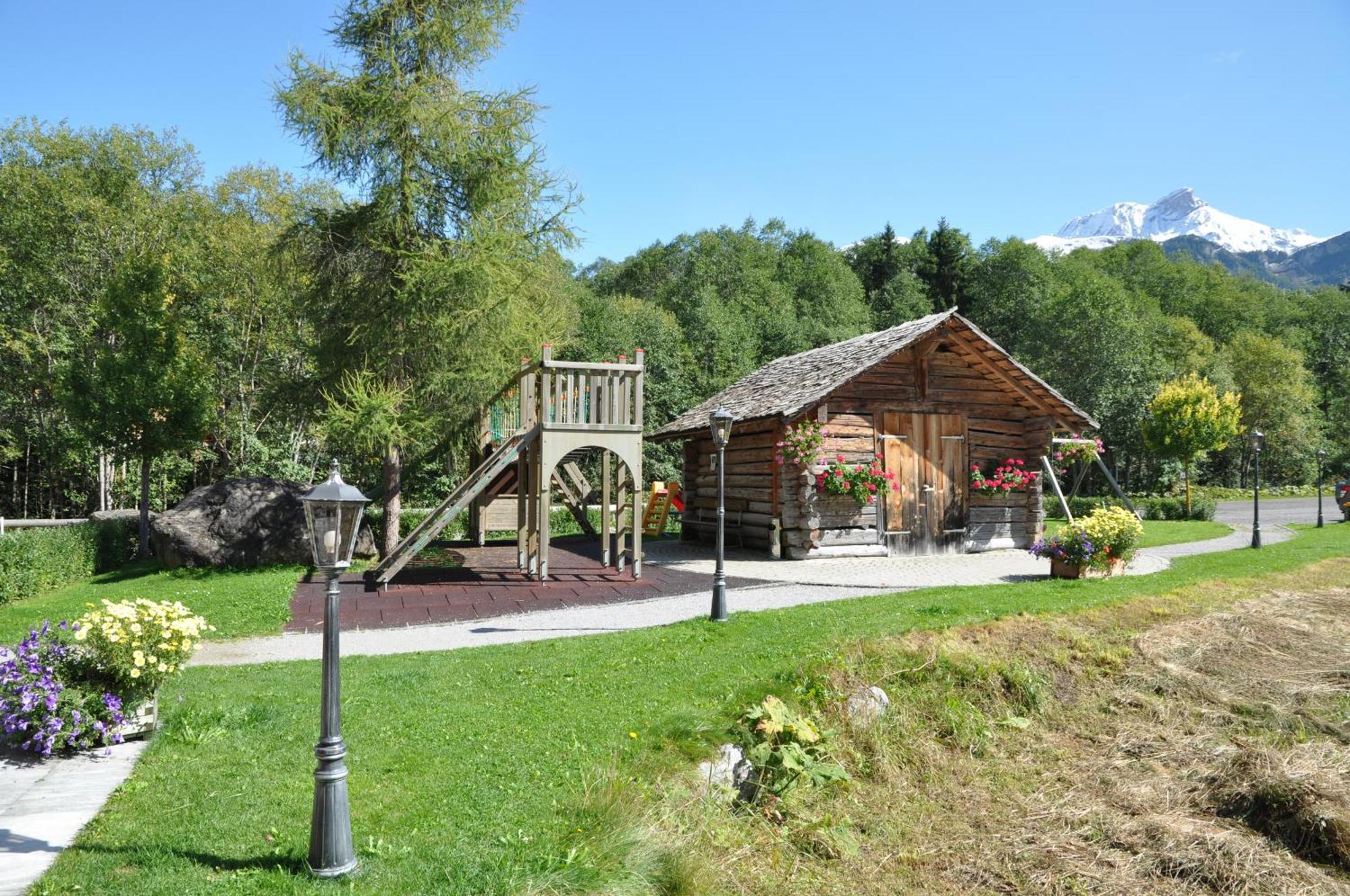 Hotel Alpenland Gstaad Exteriör bild