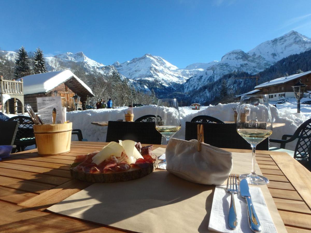 Hotel Alpenland Gstaad Exteriör bild